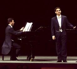 Image: Florez in Recital at Coruña, 7 July 2002. Photo by 